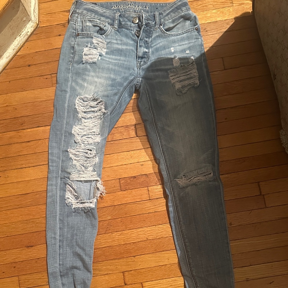 American Eagle Outfitters Women's Tomgirl Distressed Jeans